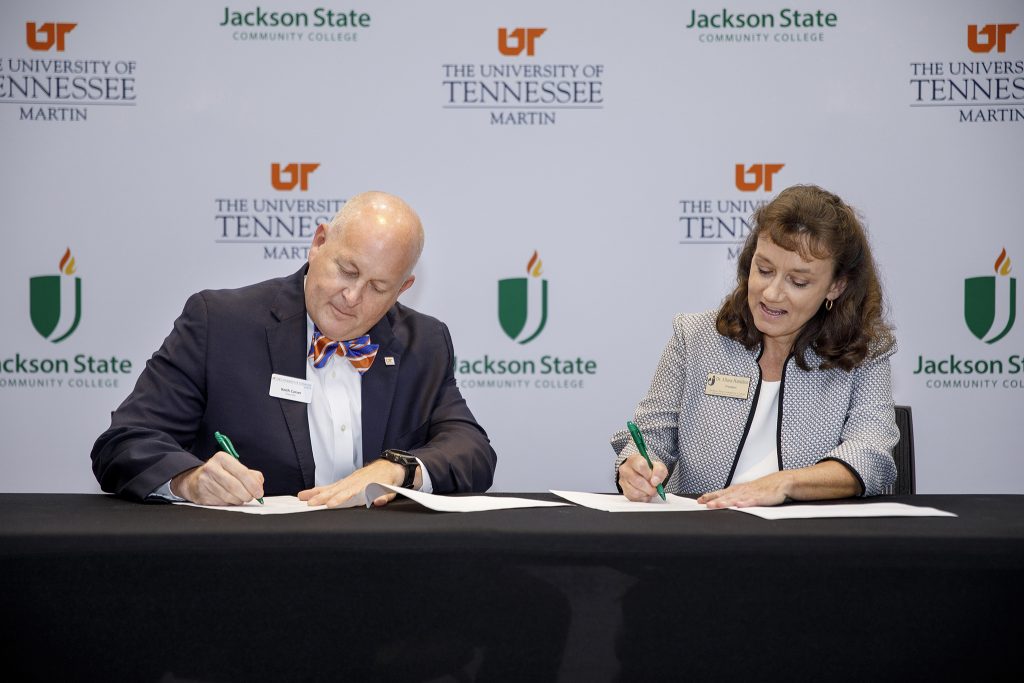 Chancellor Keith Carver and JSCC President Allana Hamilton